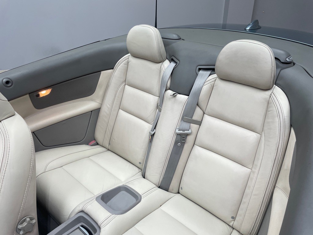 2012 Volvo C70 Image 32