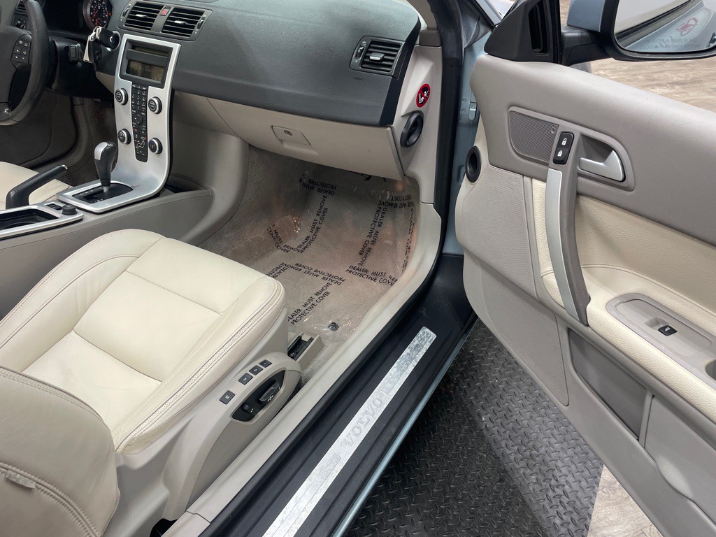 2012 Volvo C70 Image 33