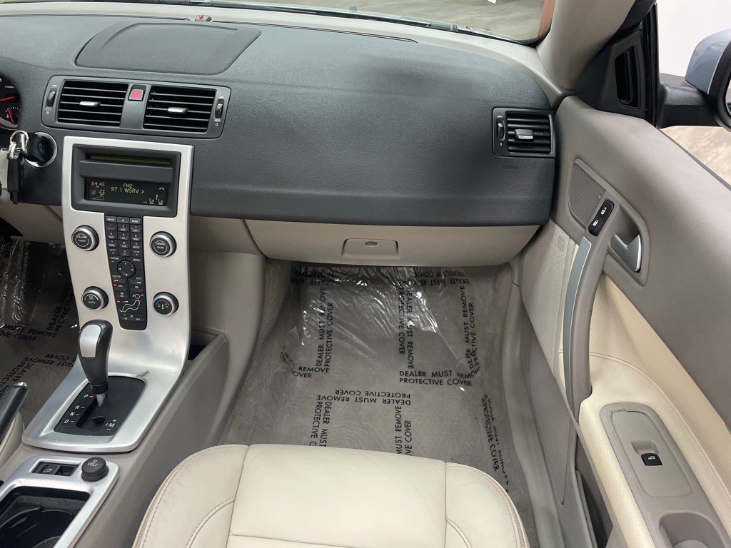 2012 Volvo C70 Image 37