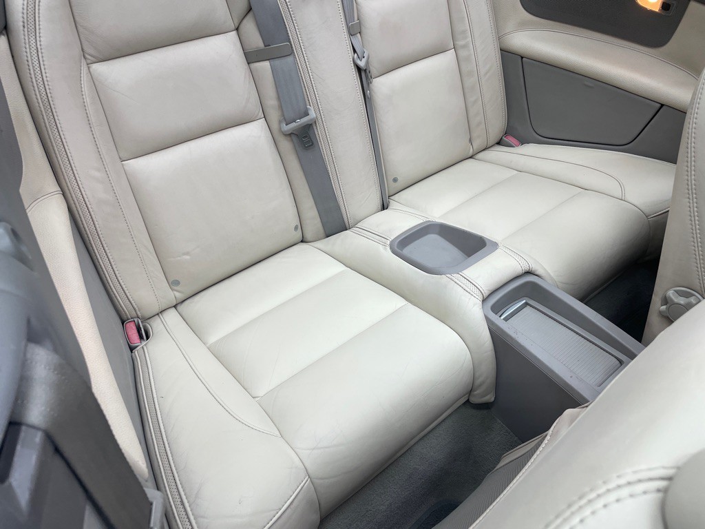 2012 Volvo C70 Image 38