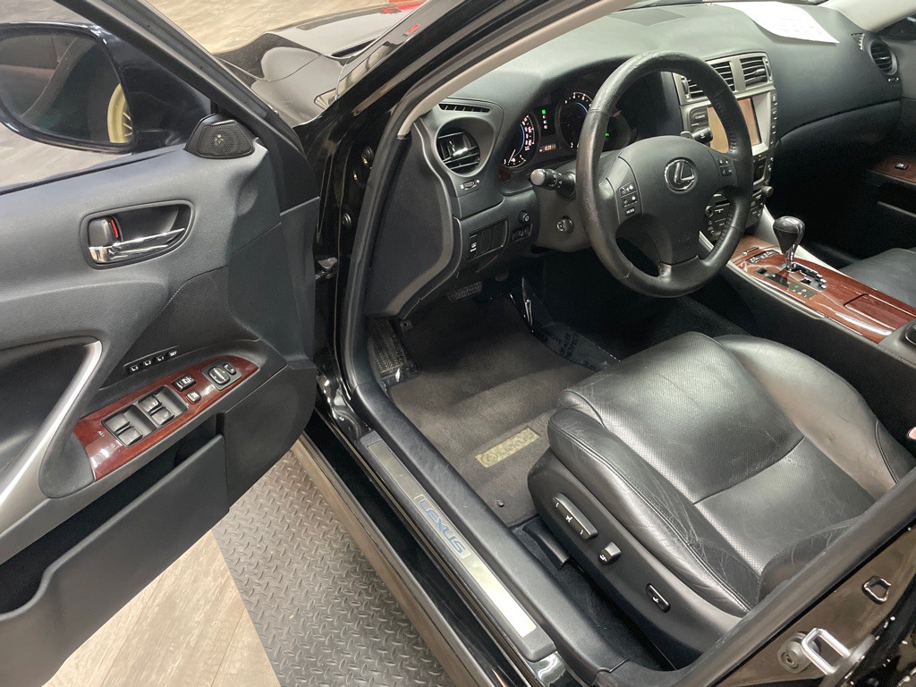 2006 Lexus IS Image 14
