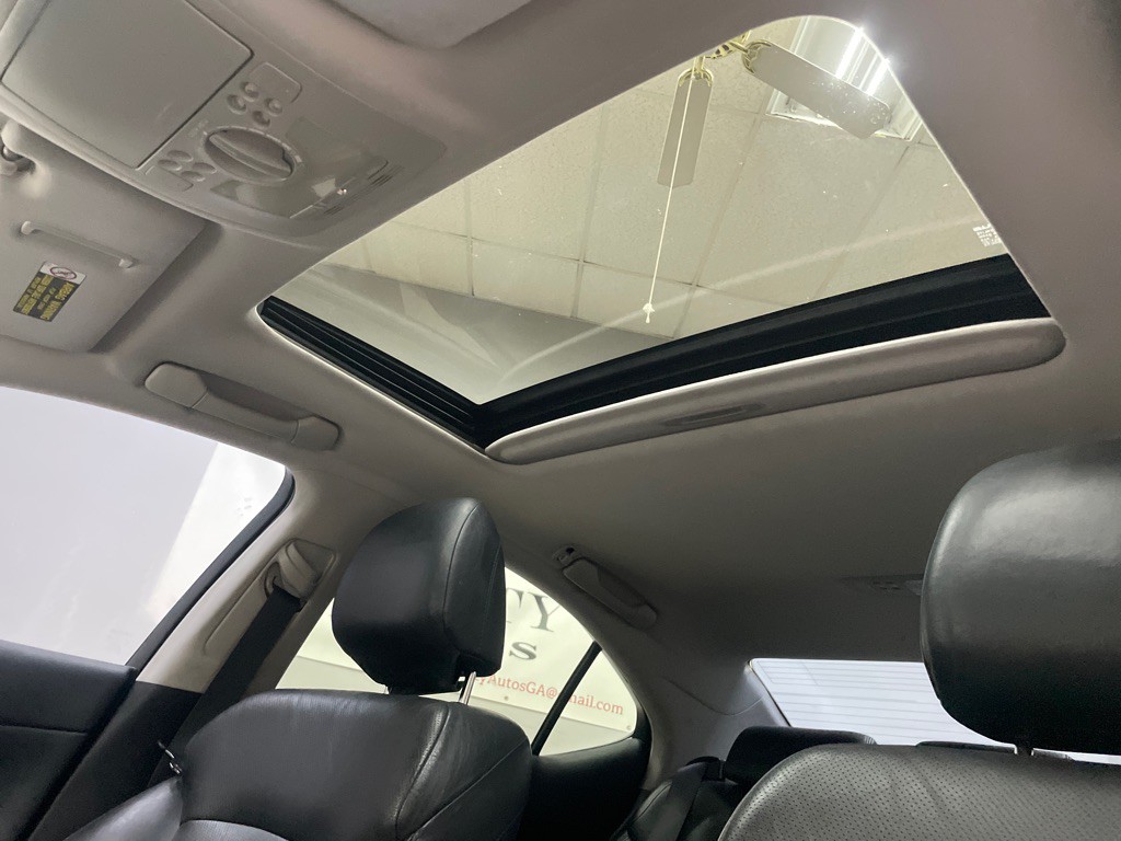 2006 Lexus IS Image 29