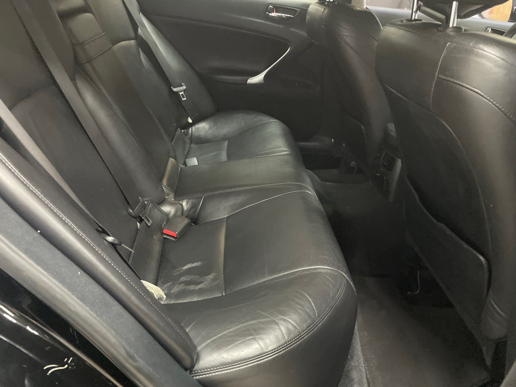 2006 Lexus IS Image 37