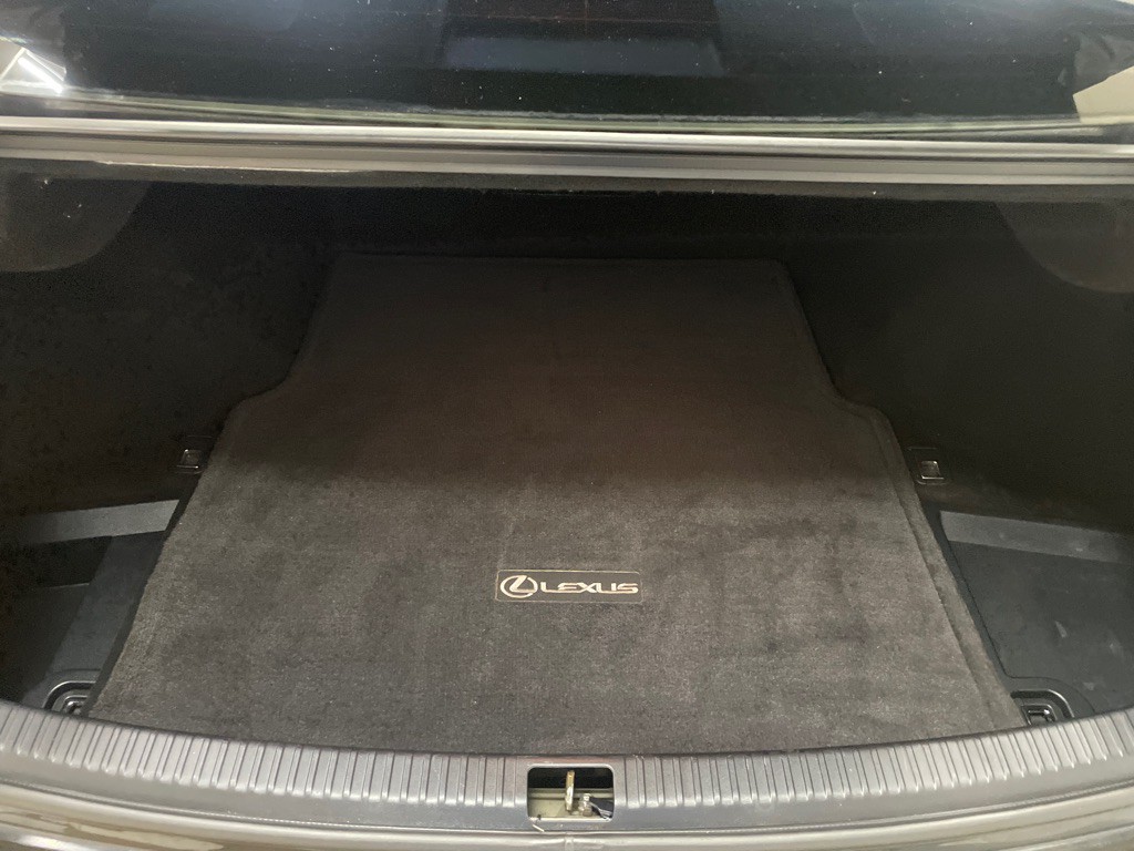2006 Lexus IS Image 48