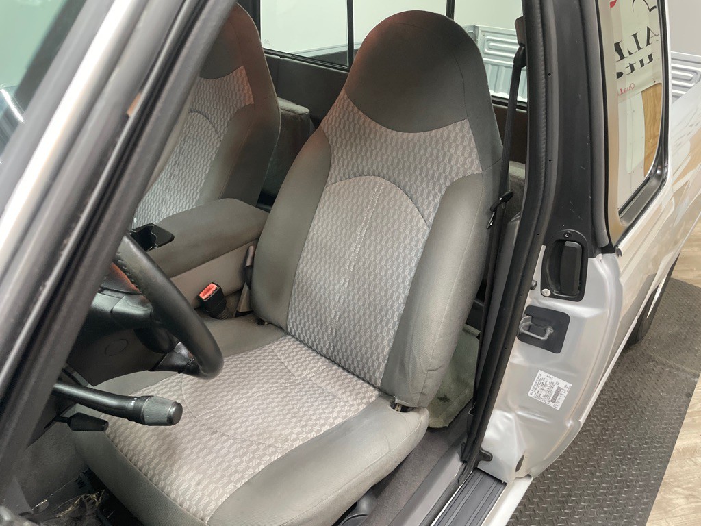2003 Mazda B-Series Image 18