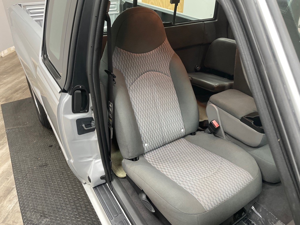 2003 Mazda B-Series Image 30