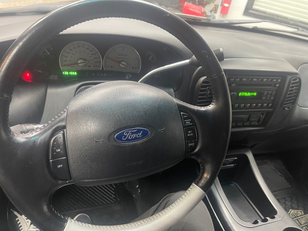 2003 Ford F-150 Image 25