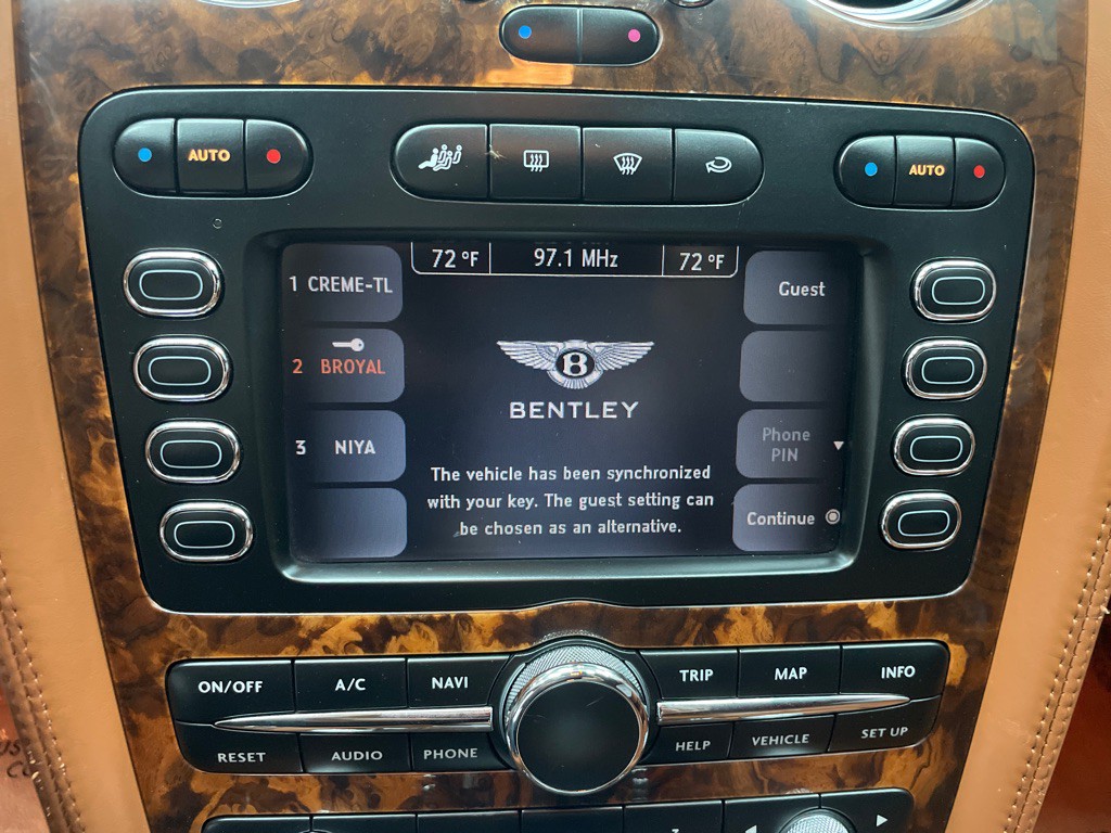 2004 Bentley Continental Image 23