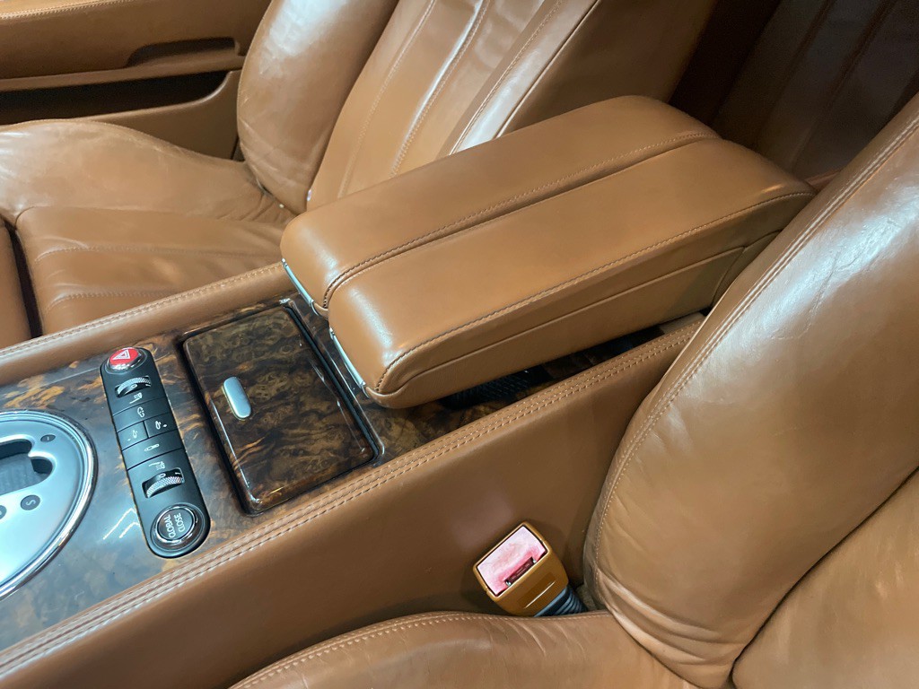 2004 Bentley Continental Image 26