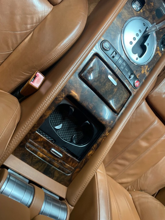 2004 Bentley Continental Image 27