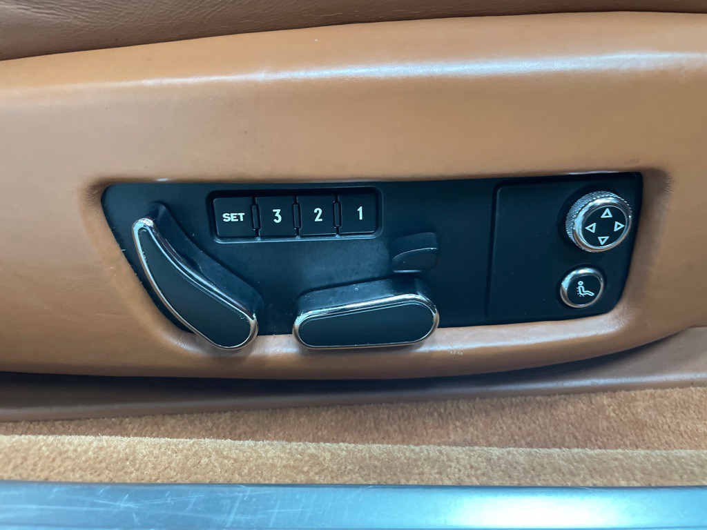 2004 Bentley Continental Image 33