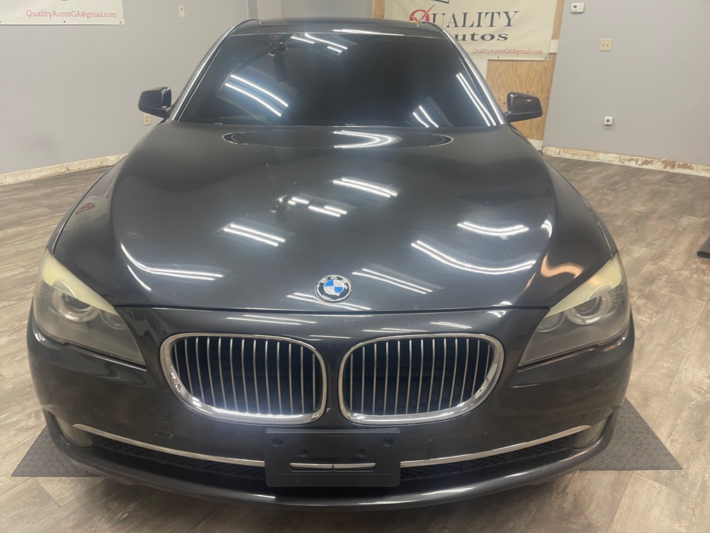 2009 BMW 7 Series Image 3