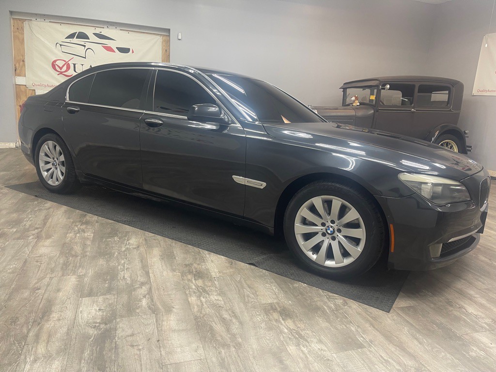 2009 BMW 7 Series Image 6