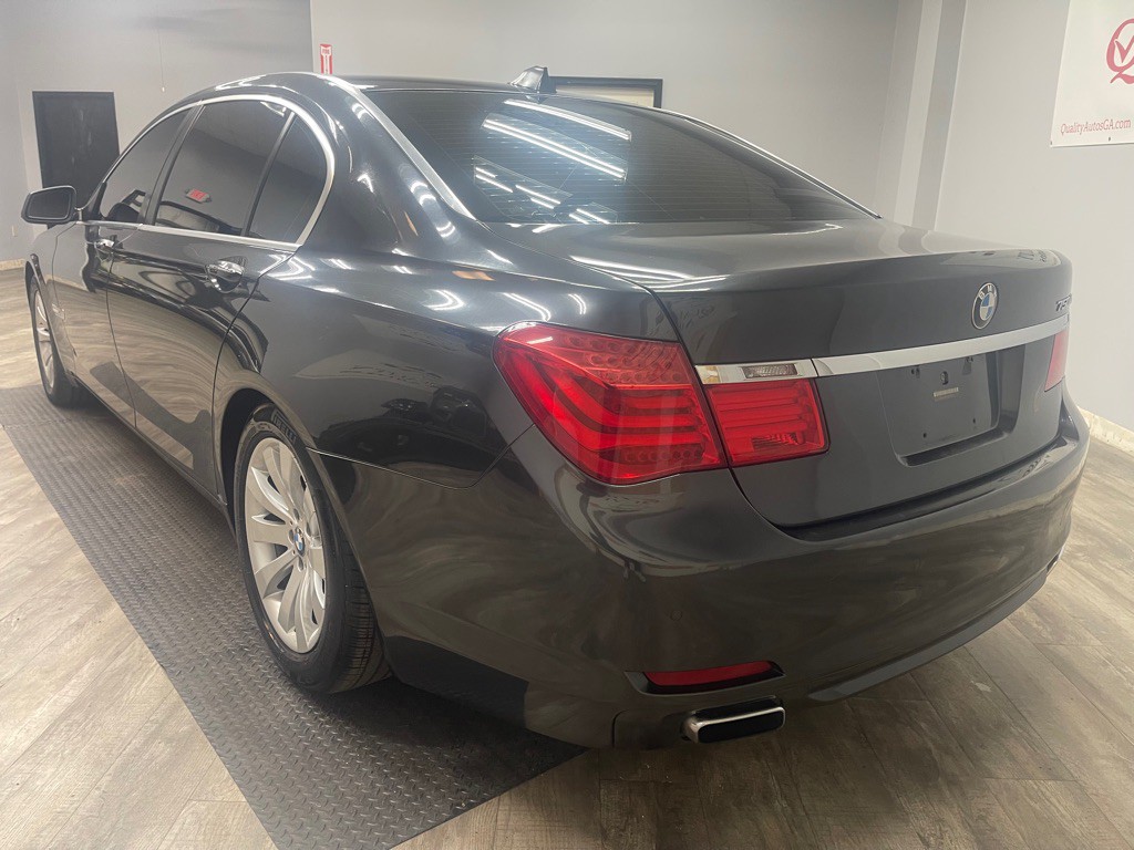 2009 BMW 7 Series Image 9