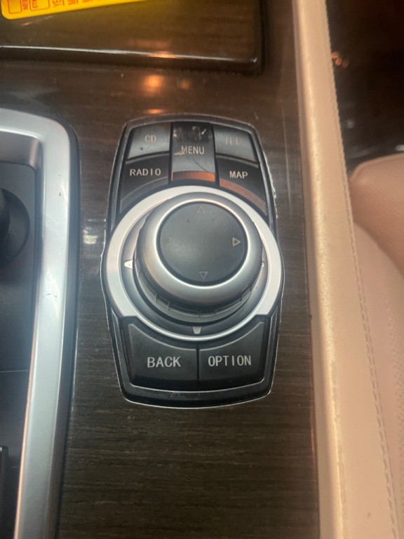2009 BMW 7 Series Image 36