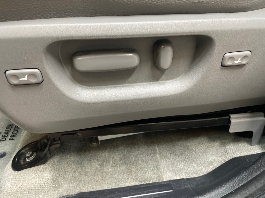 2008 Toyota Sequoia Image 18