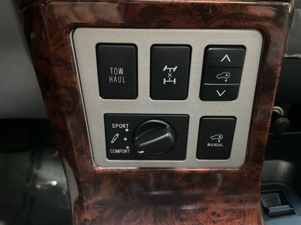 2008 Toyota Sequoia Image 25