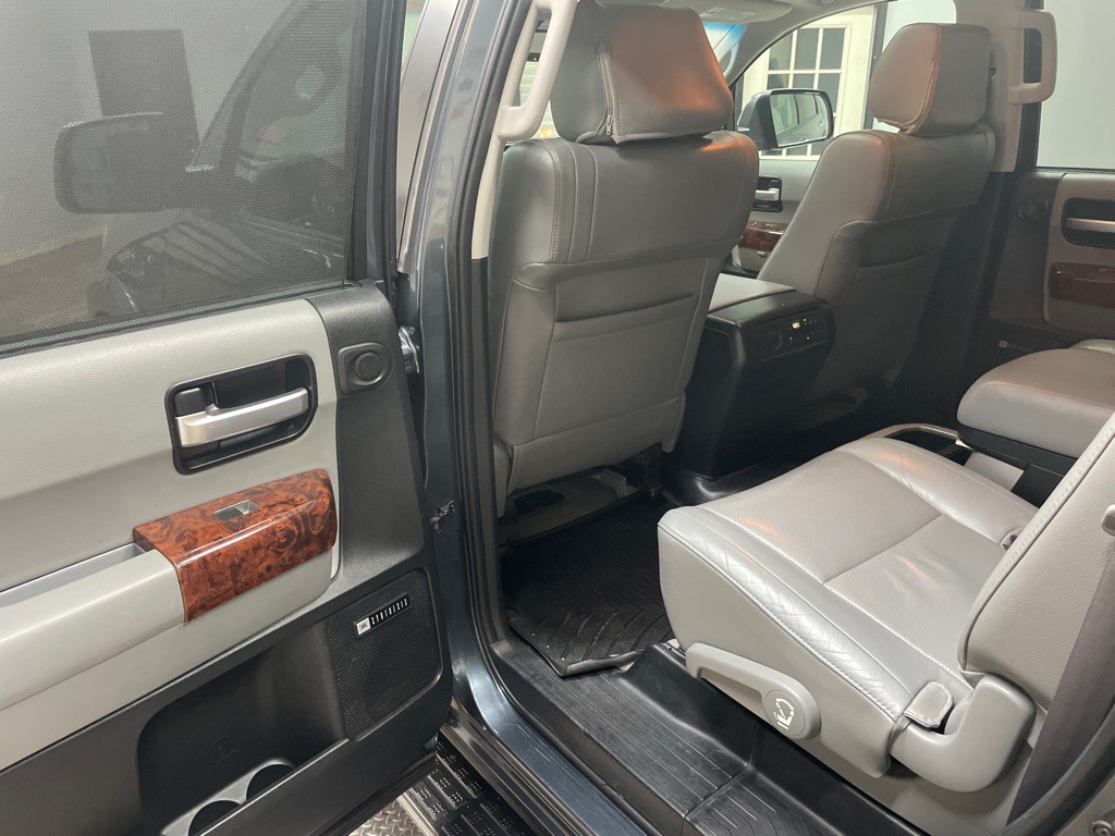 2008 Toyota Sequoia Image 31