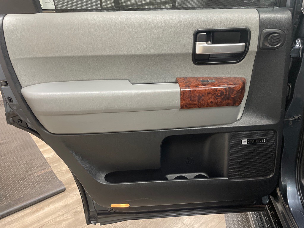 2008 Toyota Sequoia Image 32