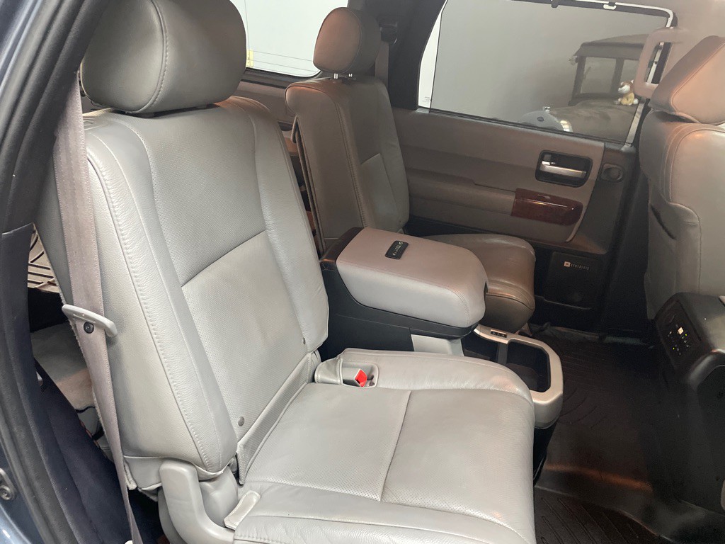 2008 Toyota Sequoia Image 39