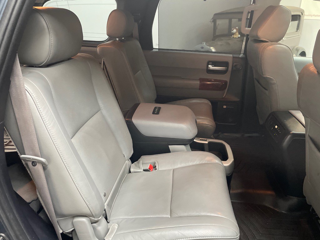 2008 Toyota Sequoia Image 40