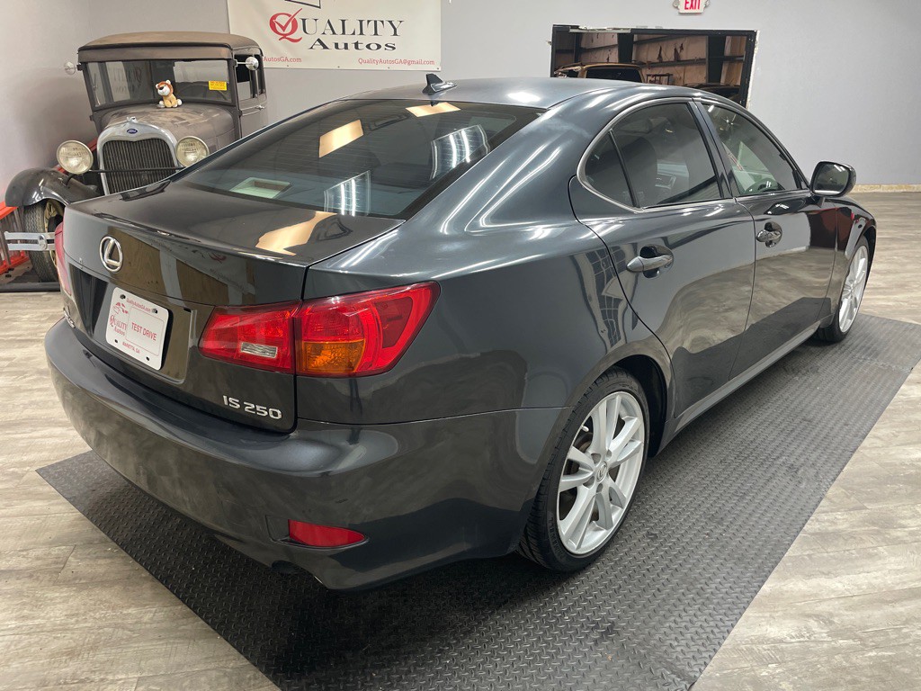 2007 Lexus IS Image 10