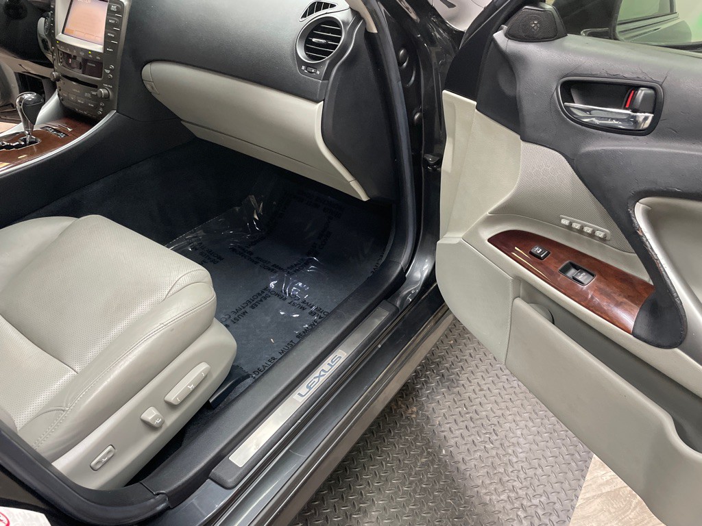 2007 Lexus IS Image 37