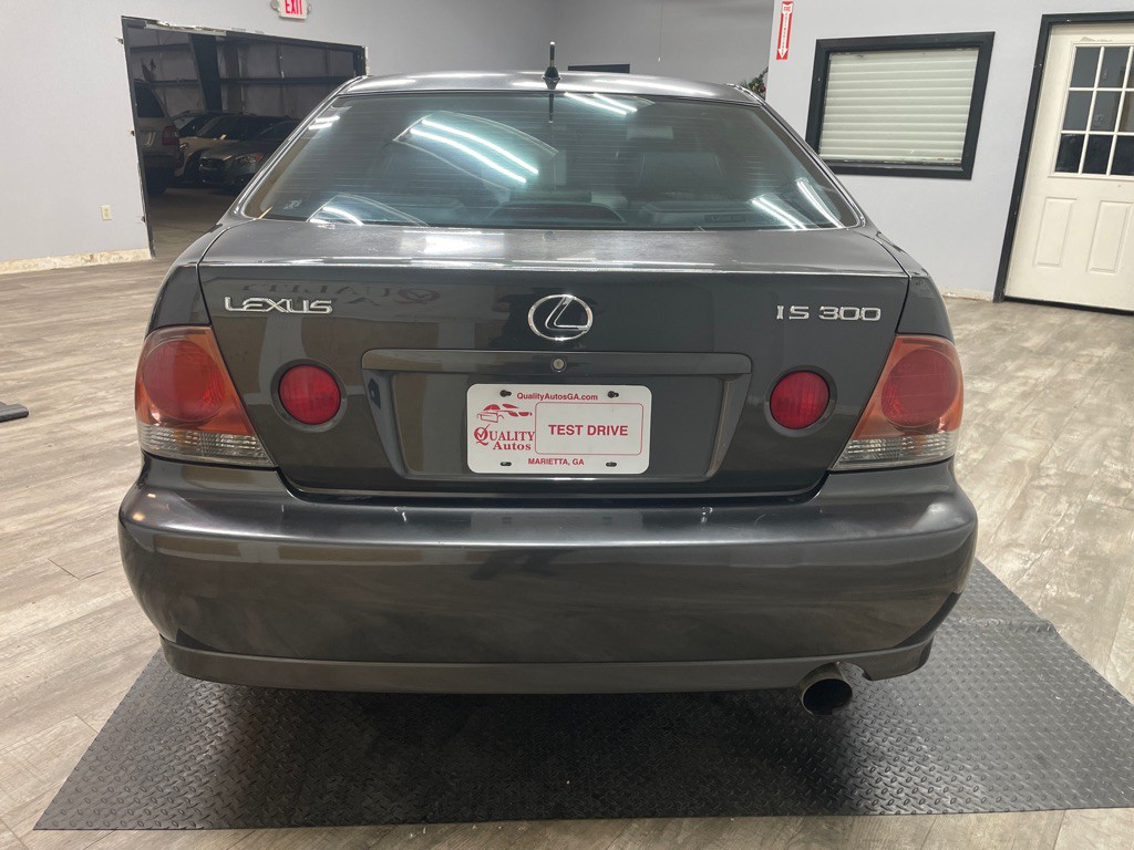 2004 Lexus IS Image 9