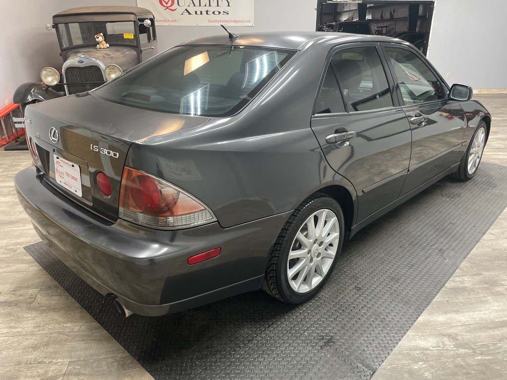 2004 Lexus IS Image 11