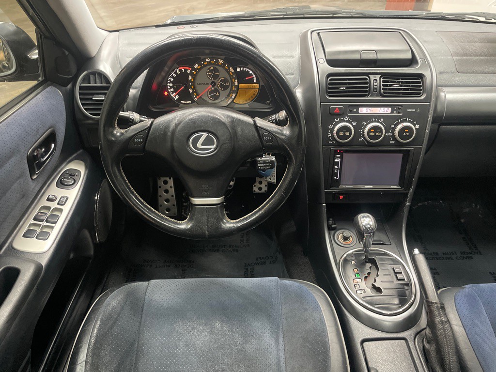 2004 Lexus IS Image 19