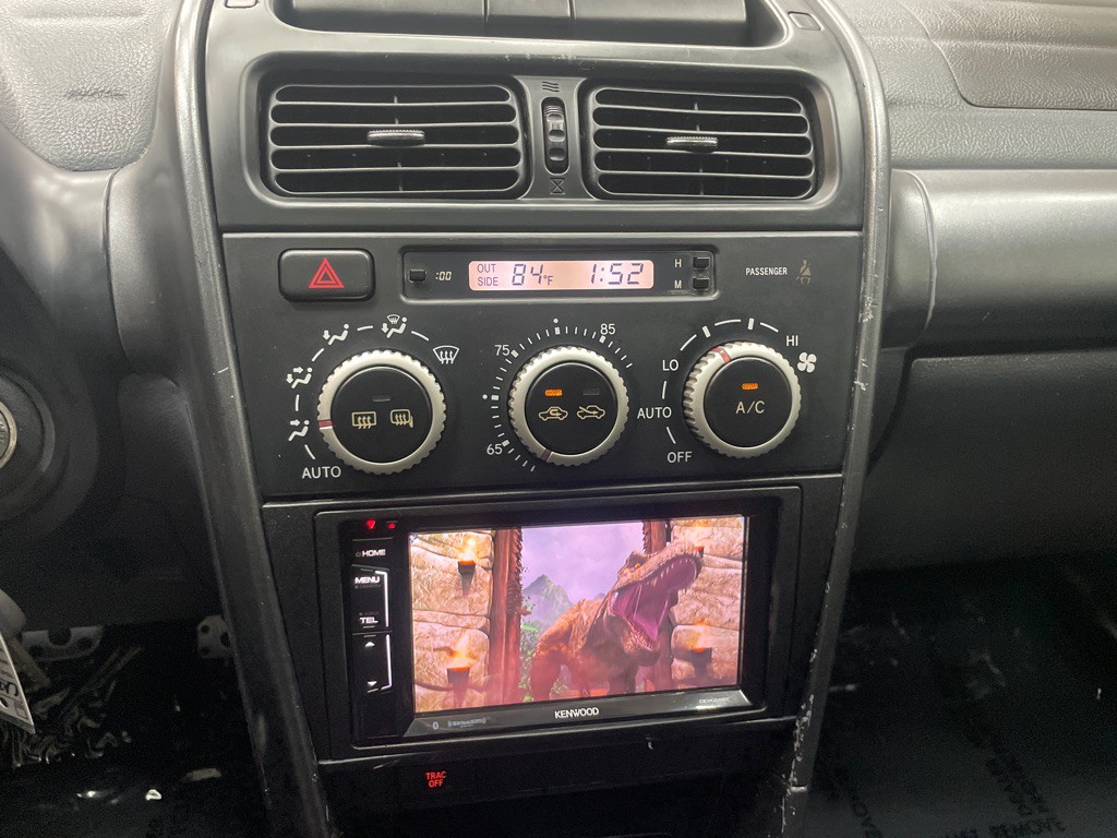 2004 Lexus IS Image 23