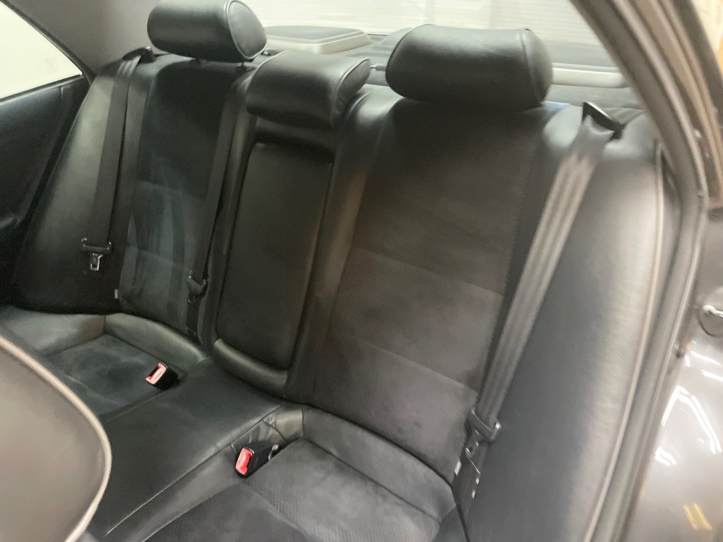 2004 Lexus IS Image 32