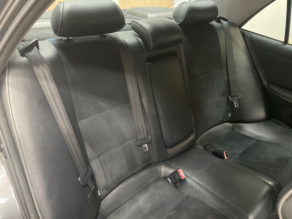 2004 Lexus IS Image 36