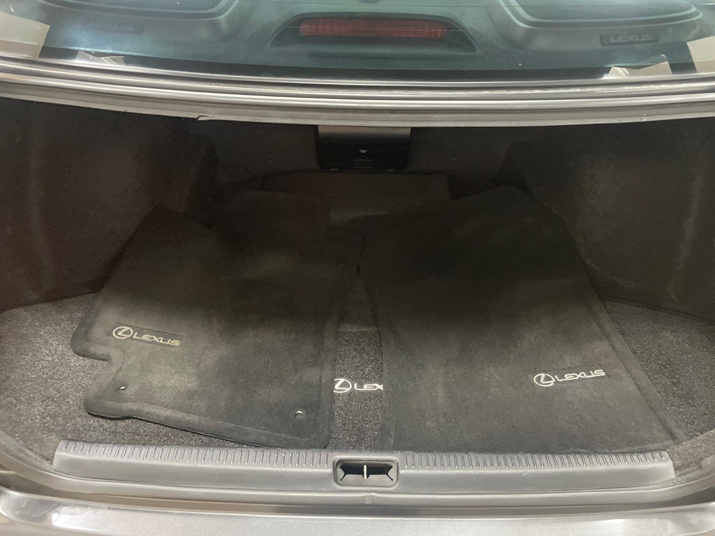 2004 Lexus IS Image 45