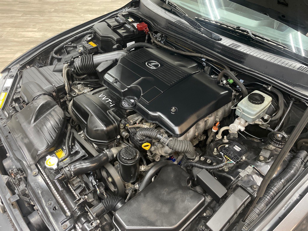 2004 Lexus IS Image 48