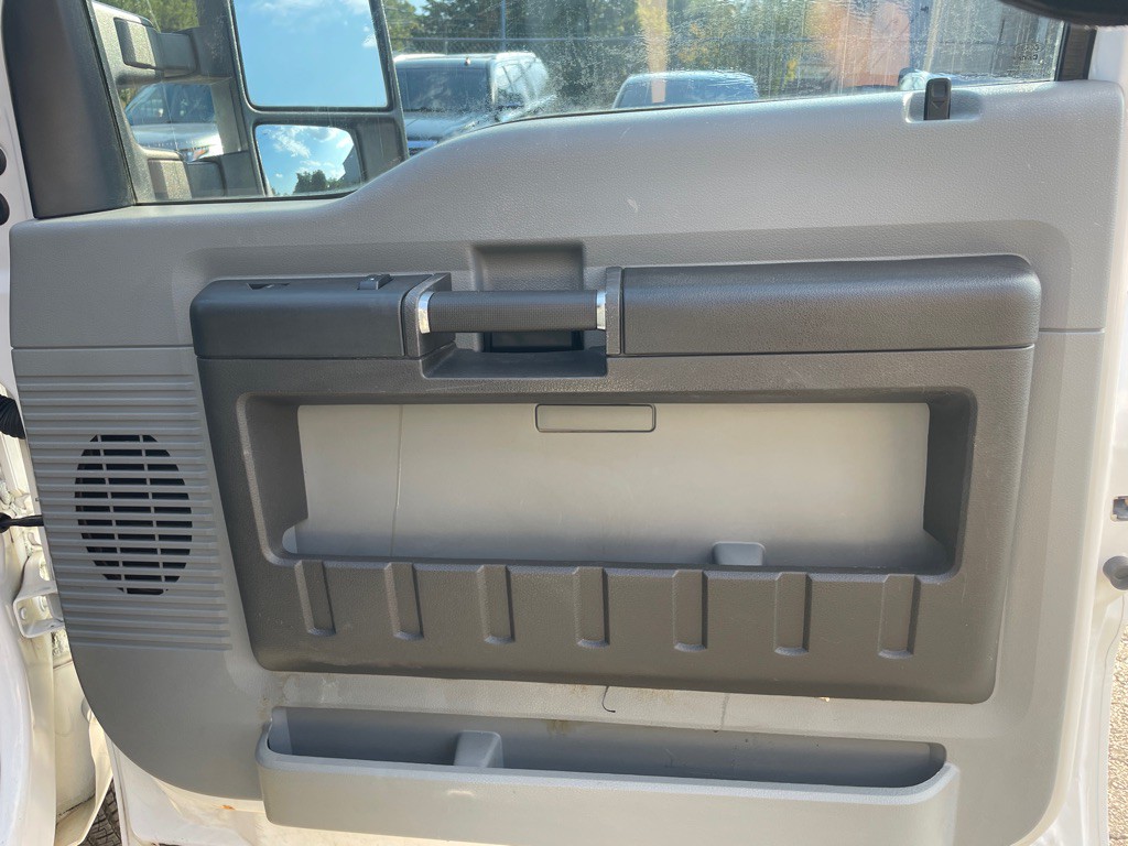 2014 Ford F-350 Image 29