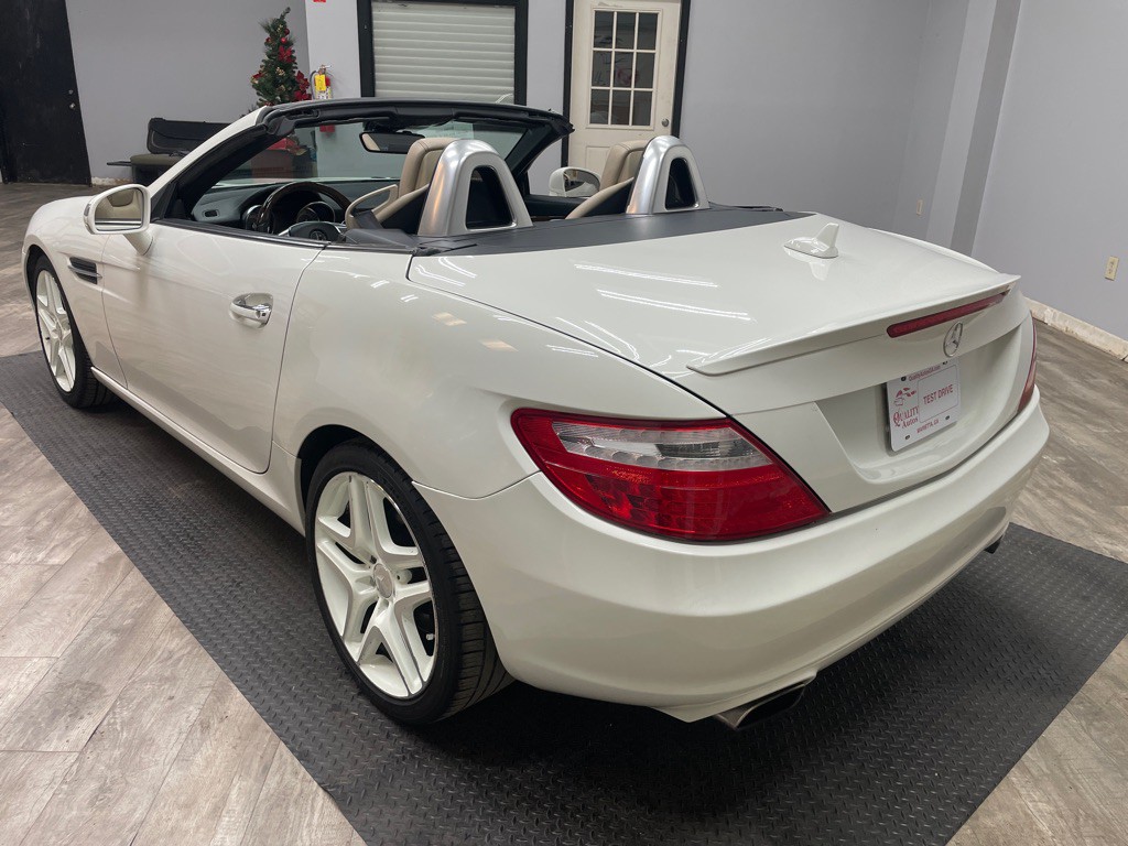 2013 Mercedes-Benz SLK-Class Image 6