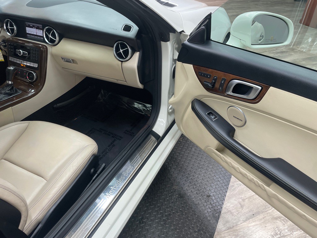 2013 Mercedes-Benz SLK-Class Image 35