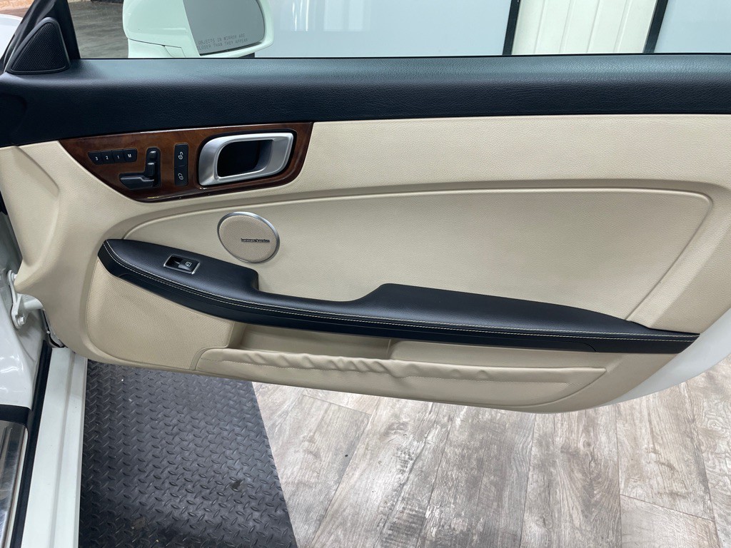 2013 Mercedes-Benz SLK-Class Image 36