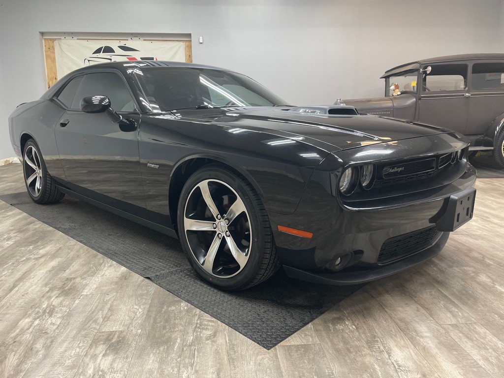 2016 Dodge Challenger Image 3