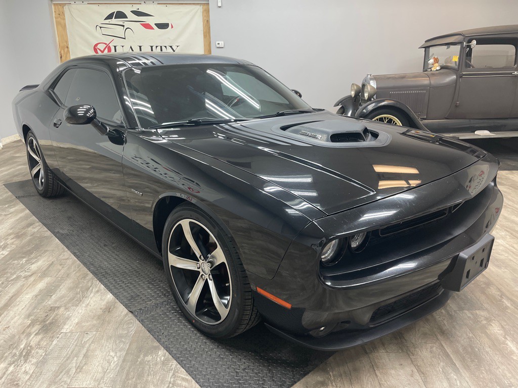 2016 Dodge Challenger Image 13