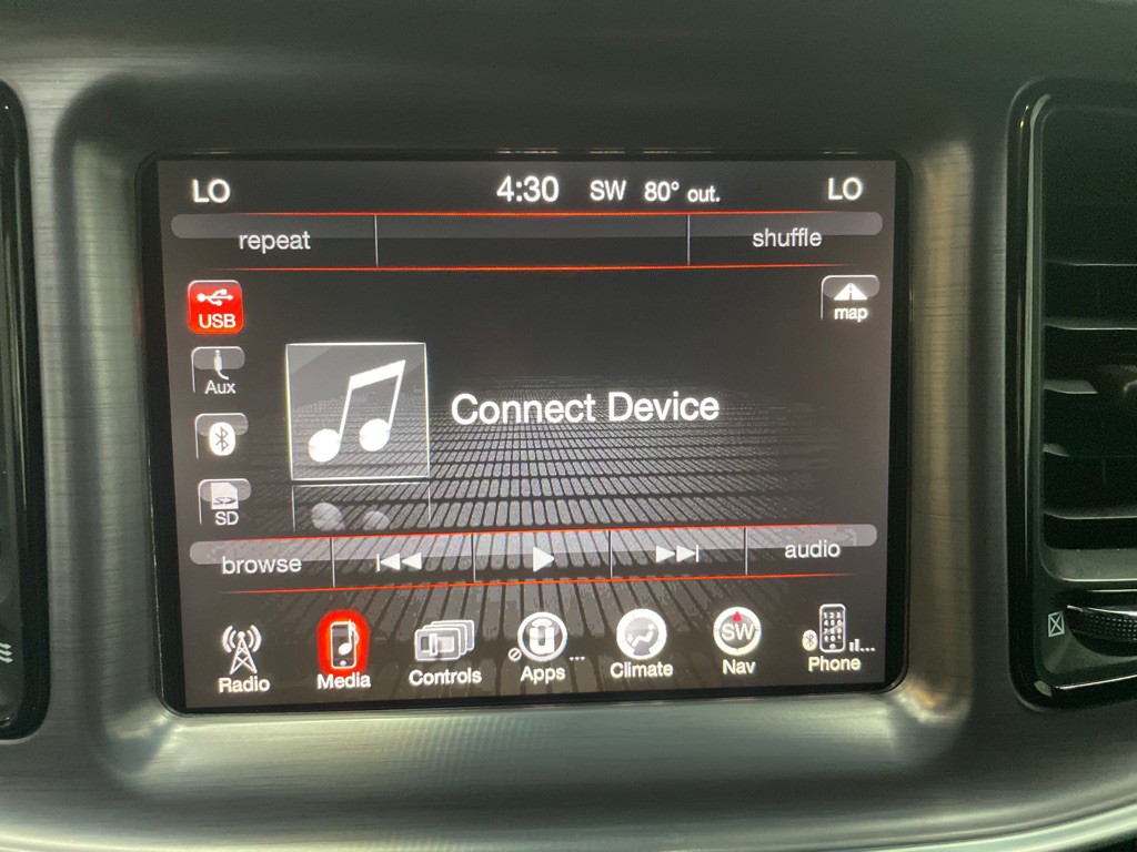 2016 Dodge Challenger Image 27