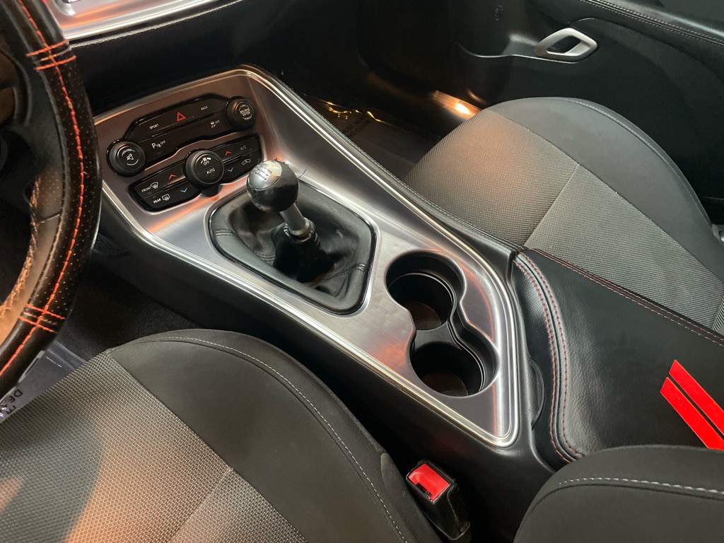 2016 Dodge Challenger Image 29
