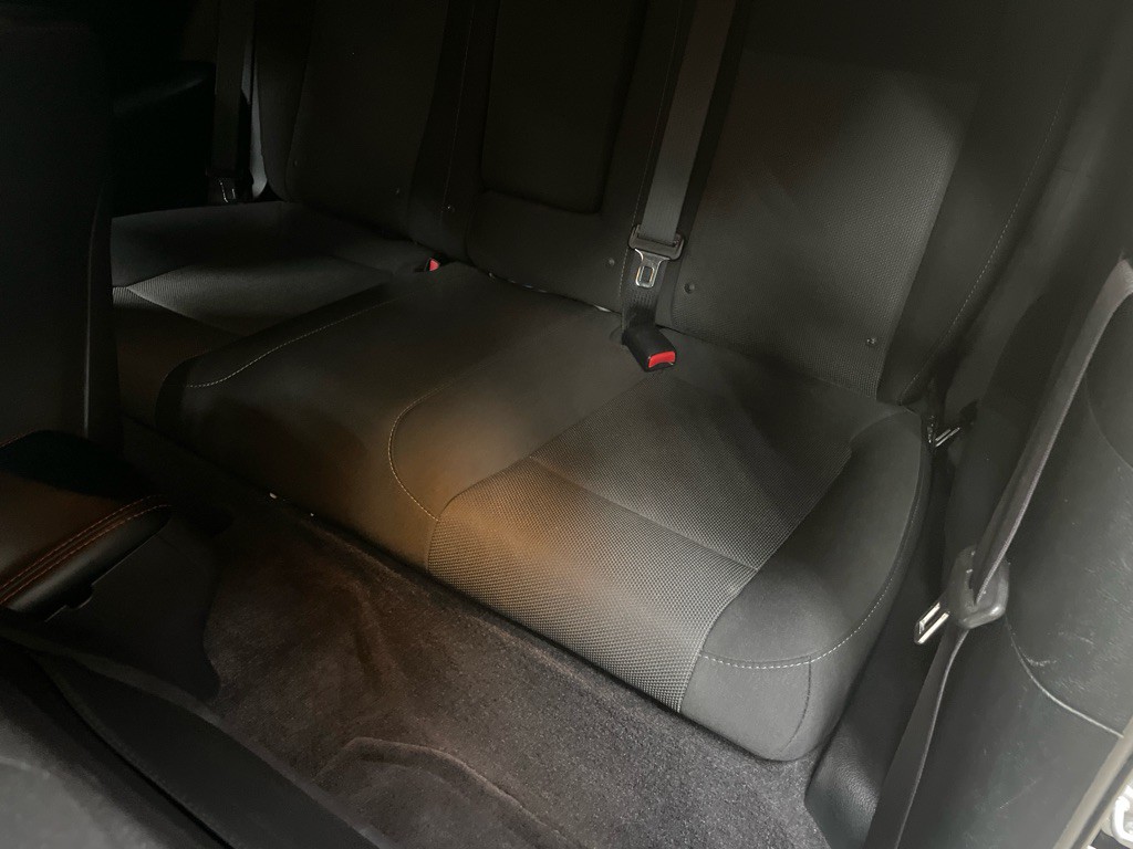 2016 Dodge Challenger Image 30