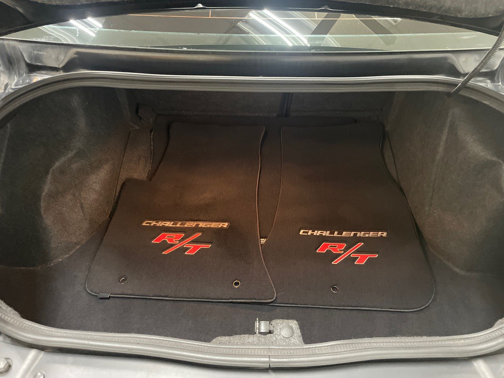 2016 Dodge Challenger Image 43