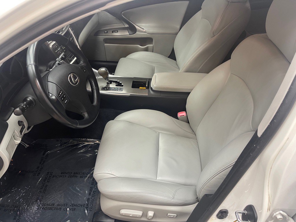2008 Lexus IS Image 17