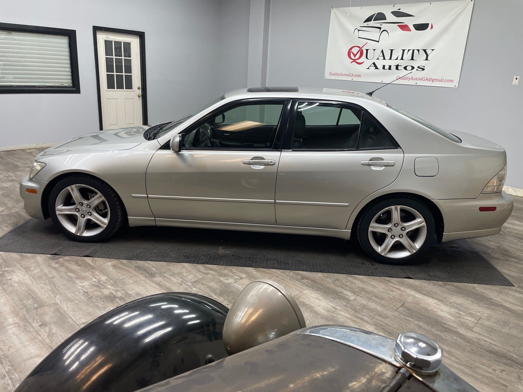 2001 Lexus IS Image 7