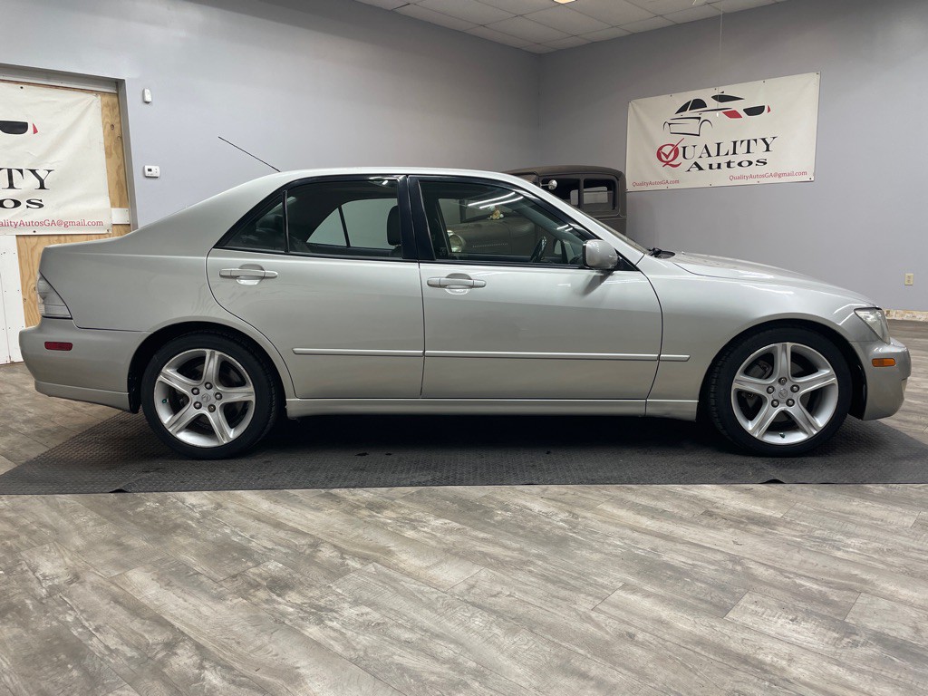 2001 Lexus IS Image 10