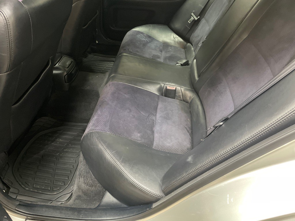 2001 Lexus IS Image 27