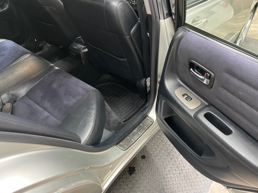 2001 Lexus IS Image 29